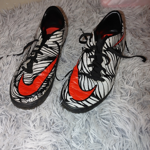 nike hypervenom phelon 2 neymar
